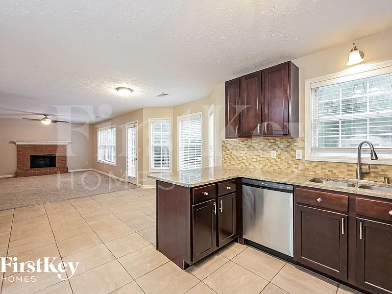 640 Alcovy Springs Dr — Photo 9