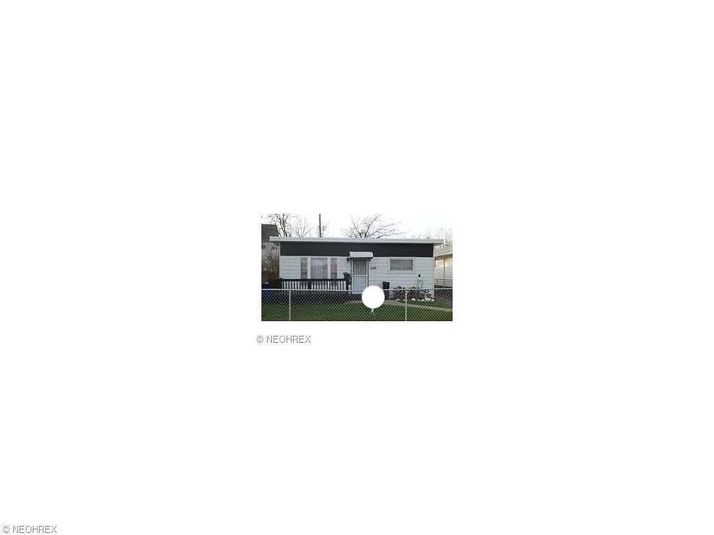 1486 E 185th St photo 1