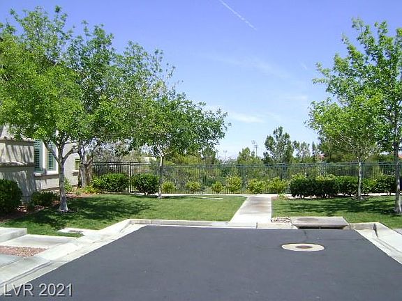 4th image of 10454 Pioneer Park Ave #0