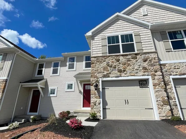 24 Fargreen Ct, Etters, PA 17319
