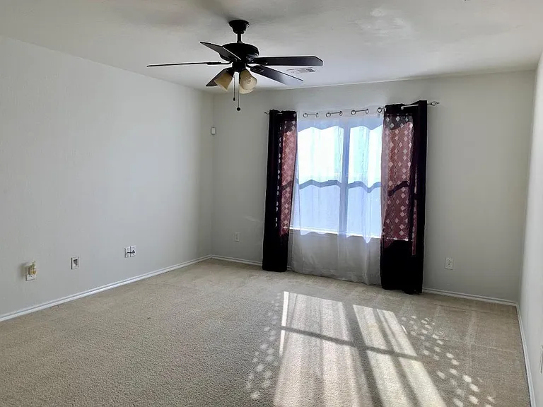 2902 Beacon Grove St — Photo 14