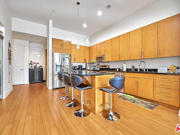 3223 W 6th St #405 — Photo 5