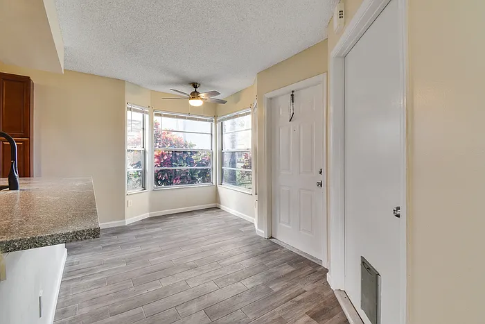 1475 Lake Mango Way — Photo 11