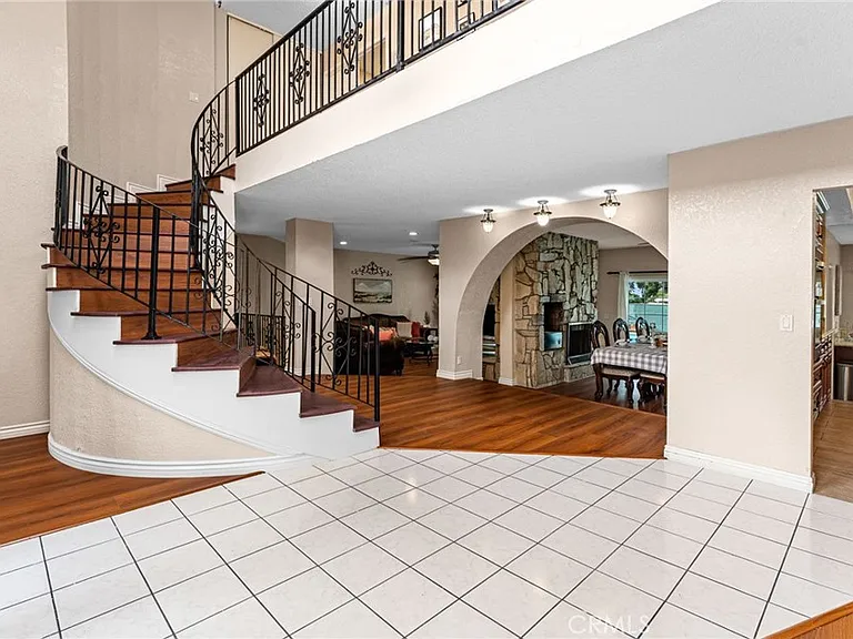 1236 E Sierra Madre Ave — Photo 5