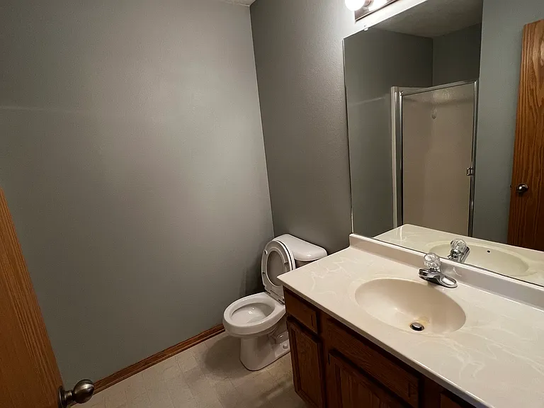 1400 S 52nd St #2 — Photo 10