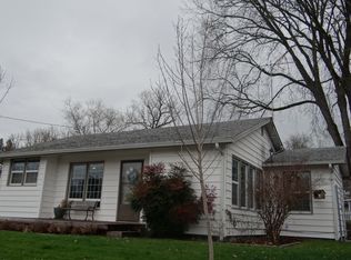 1633 NE Hollis St, Roseburg, OR 97470