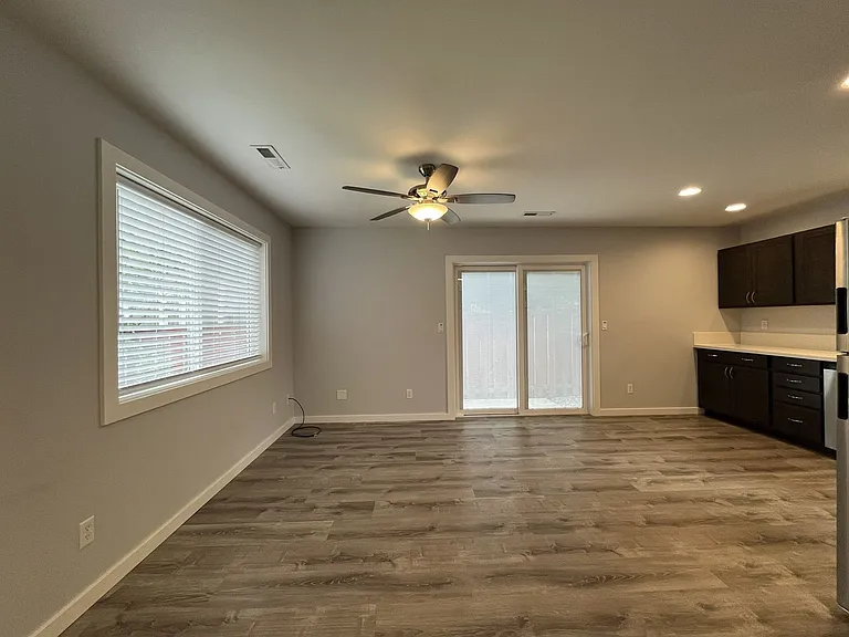 2822 NE Davis St #B — Photo 11