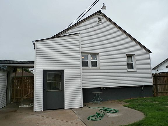 4th image of 524 E 2nd St