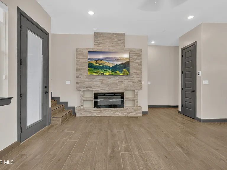 461 Vin Benicarlo Pl — Photo 3