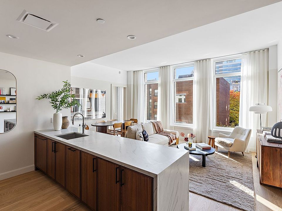 1st image of 150 Barrow St #3C