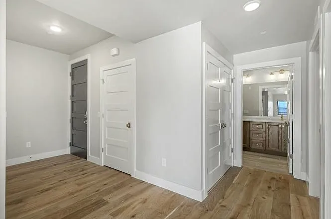 1124 W Vos Cir #201 — Photo 7