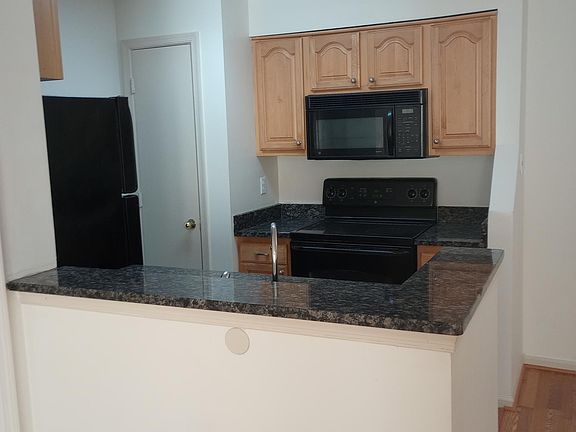 2nd image of 113 Cape Dorey Dr