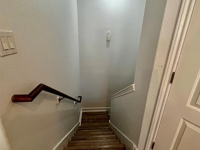 312 Mission Ln — Photo 11