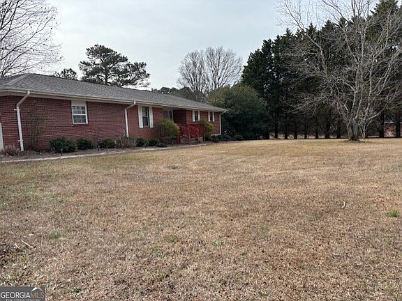 5th image of 2215 Oak Hill Rd