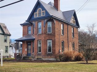 664 E Greene St, Waynesburg, PA 15370