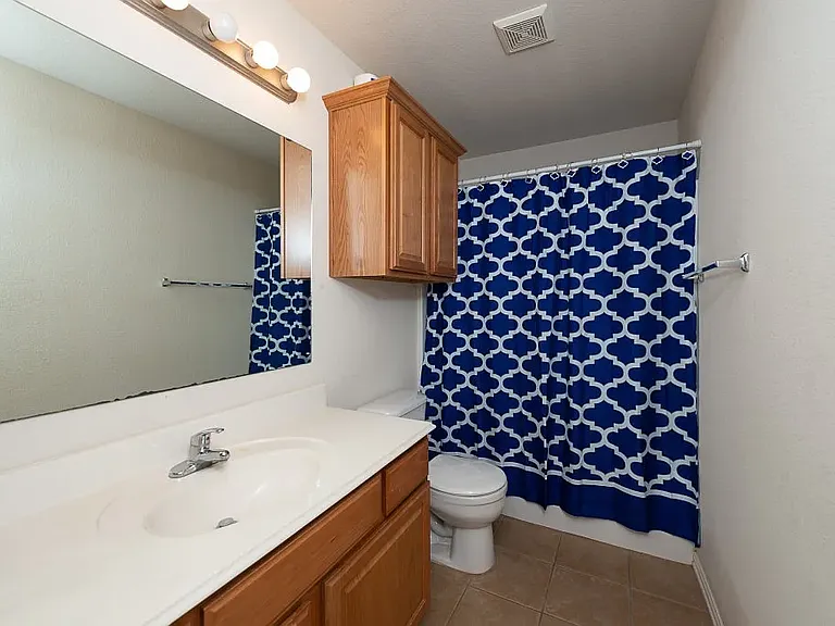 Bathroom 4 (2st floor) new tiles, new bathtub unit