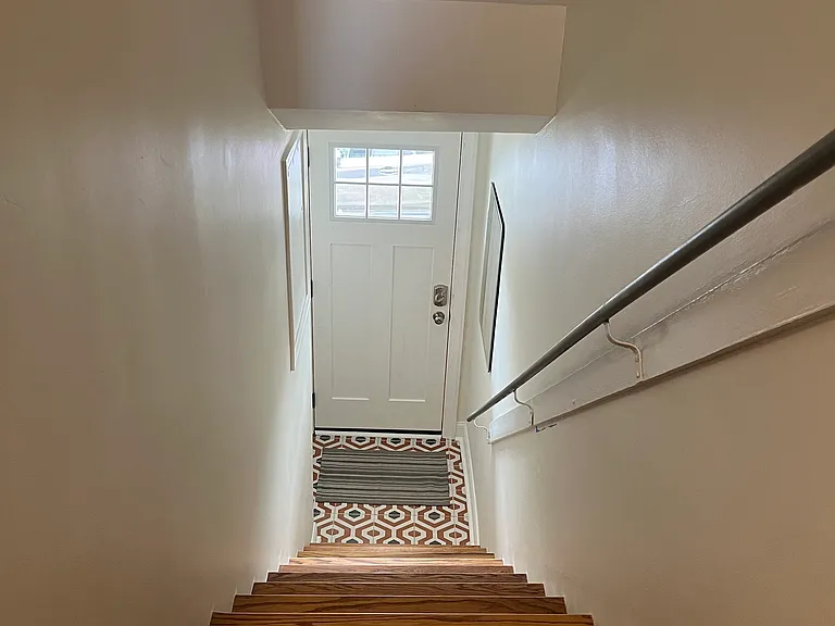 1908 E St NE #A — Photo 17