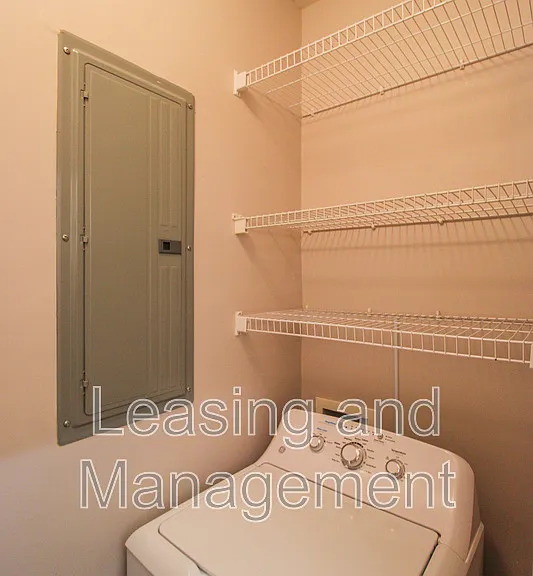 600 Bucksley Ln #205 — Photo 4