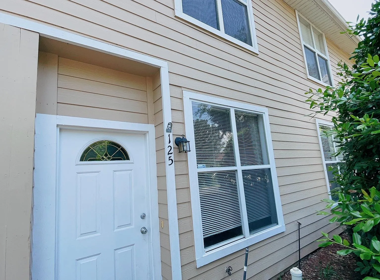 2 bed, 2.5 bath, 1100 sqft, $1,450 — Photo 2