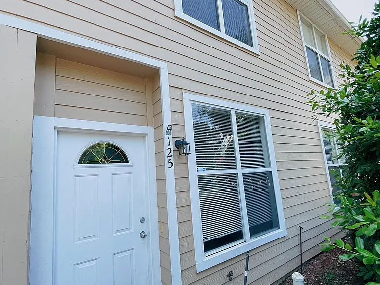 3584 SW 30th Way #125 — Photo 2