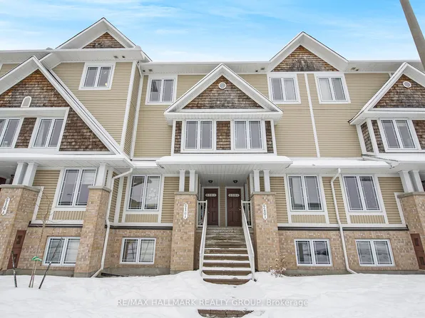 618 Chapman Mills Dr #B, Ottawa, ON K2J 0V4
