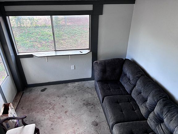 3rd image of 5201 S Rhode Island Ave