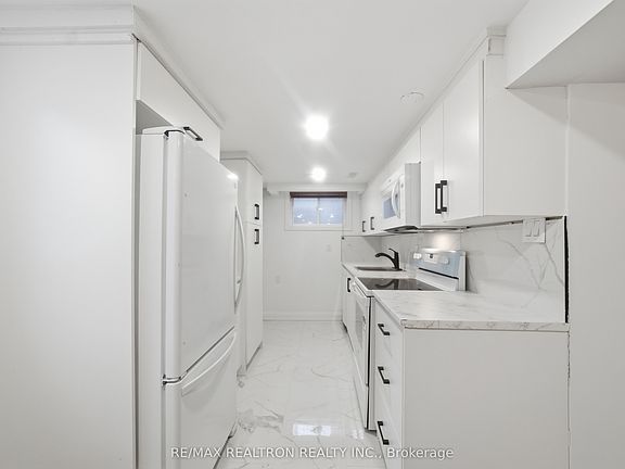 3rd image of 603 Stevenson Rd N