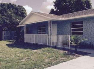 537 Walnut Dr, Melbourne, FL 32935