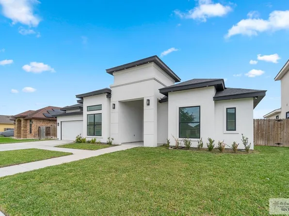 1321 White Oak Dr W, Harlingen, TX 78552