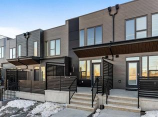 2533 N Sovereign Cres SW, Calgary, AB T3C 2M3