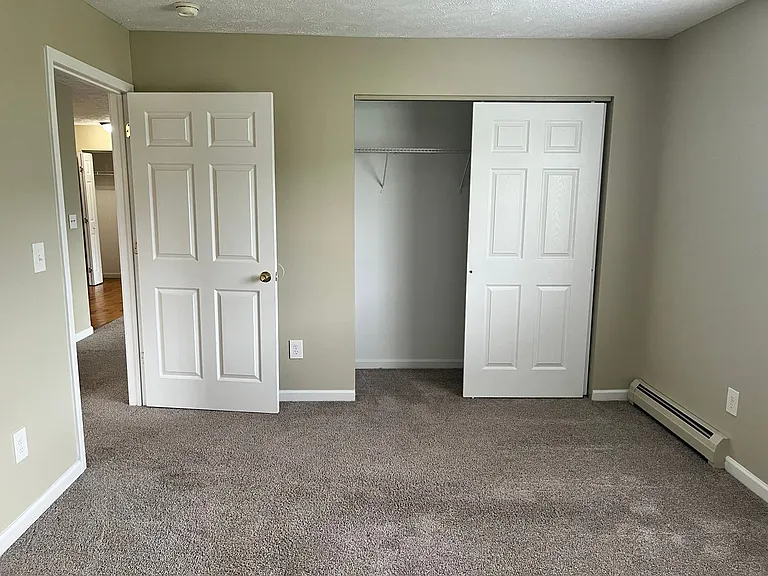 Lakepointe Apartment Homes — Photo 20