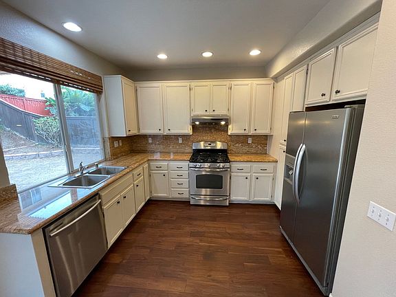 4th image of 1018 Camino Calabazo