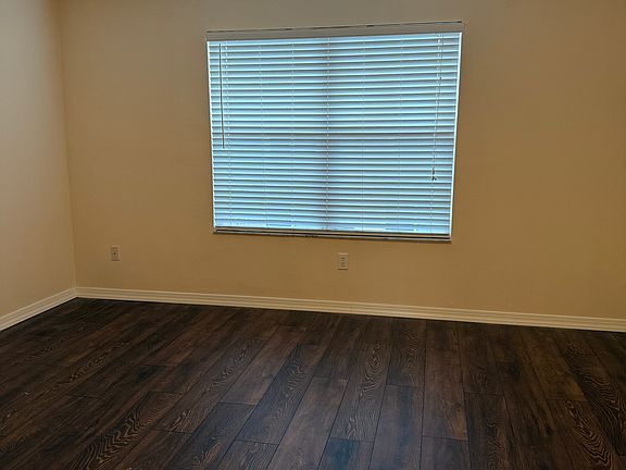 5th image of 2553 Harn Blvd Unit 3