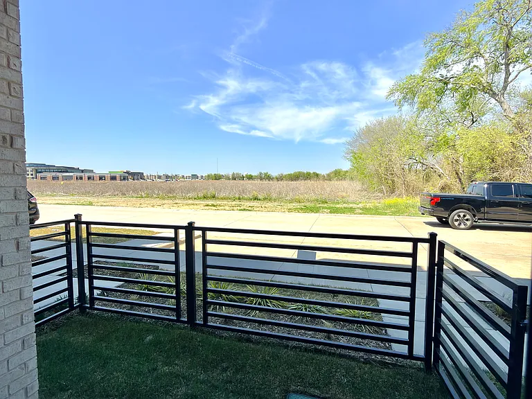 1175 Doris May Dr — Photo 12