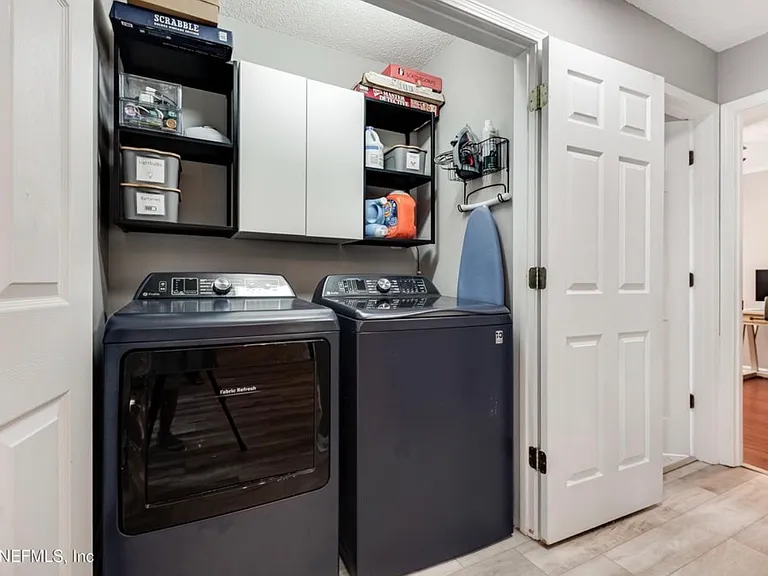12381 Apple Leaf Dr — Photo 15