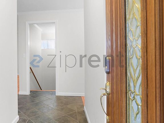 3rd image of 6209 121st Ave SE