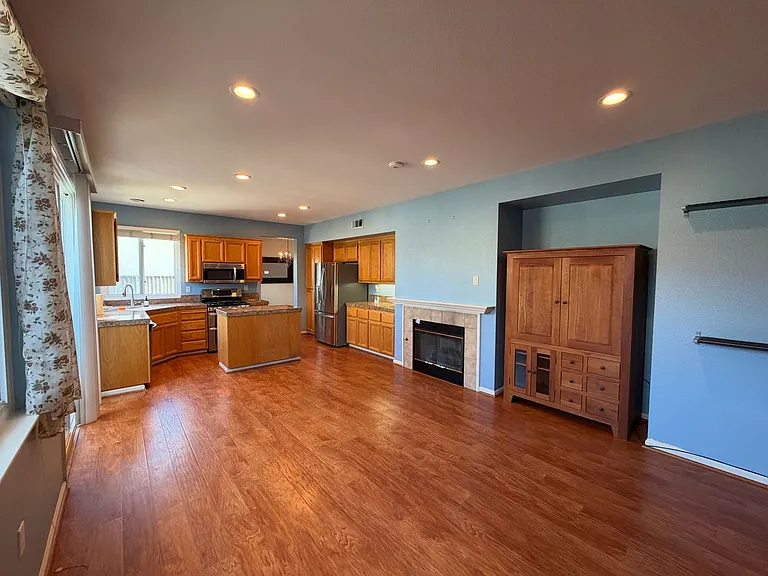 720 Legends Pl — Photo 12