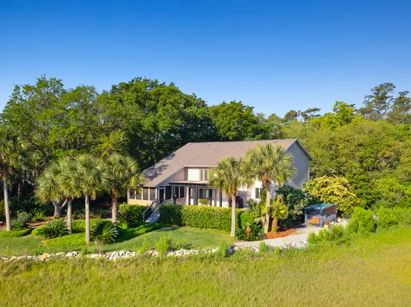 130 E Edgewater Dr, Charleston, SC 29407