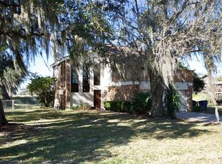 315 Twin Lakes Blvd W, West Columbia, TX 77486