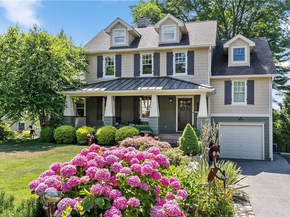 24 Westlake Drive, Thornwood, NY 10594