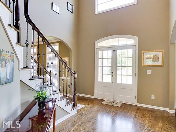 2nd image of 373 Meadowmeade Cv