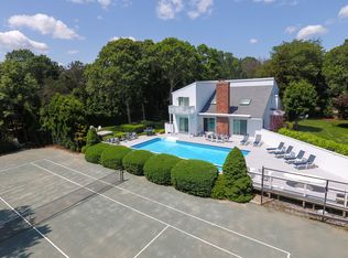 (Undisclosed Address), Westhampton, NY 11977