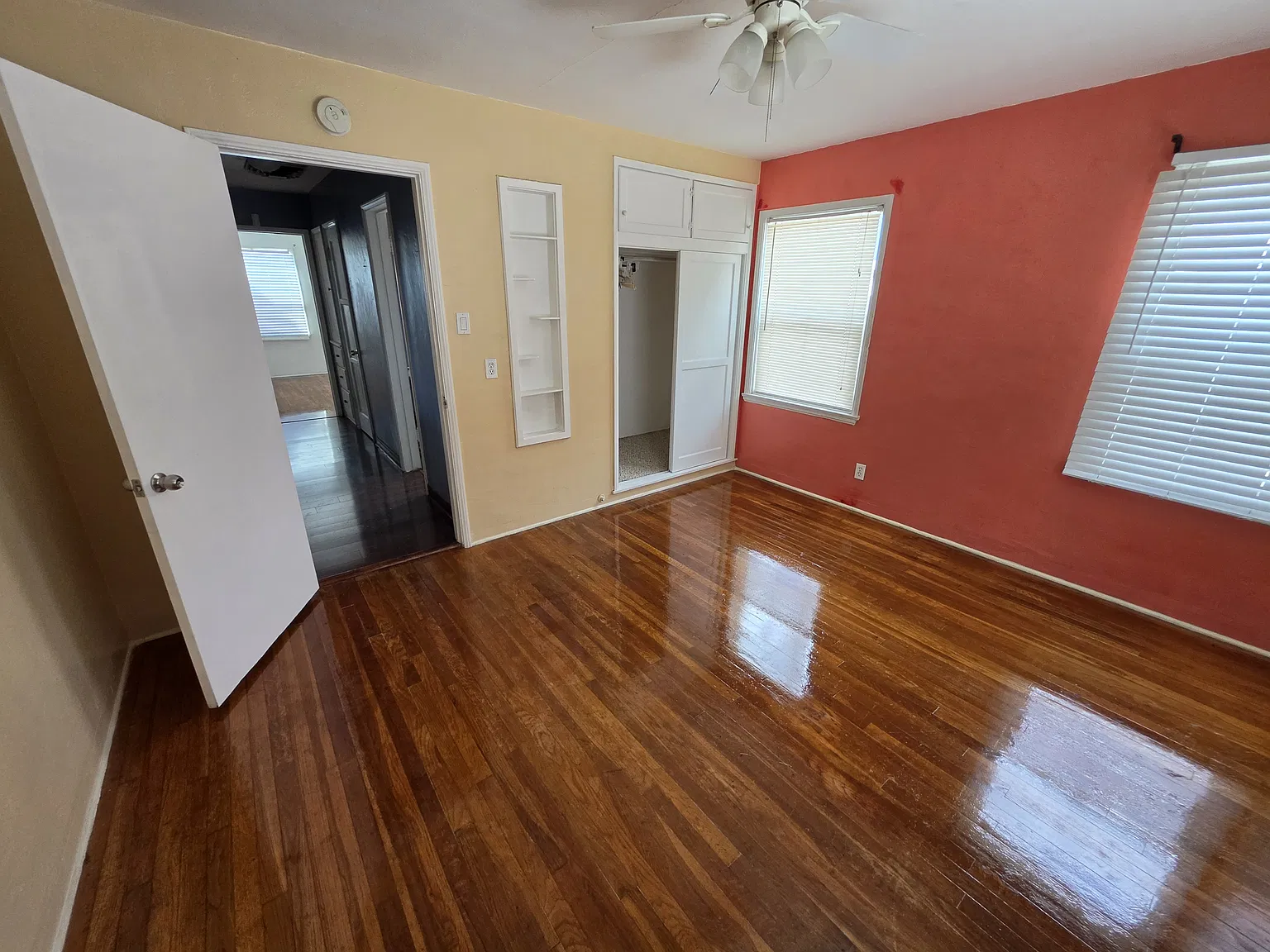 4 bed, 1500 sqft, $2,550 — Photo 3