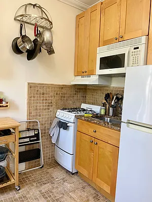 Rented by Avenue Sotheby's International Realty | media 13