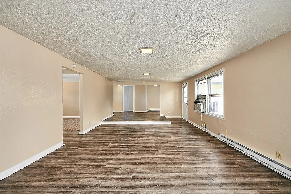 2 bed, 1.0 bath, 1162 sqft, $1,200 — Photo 3