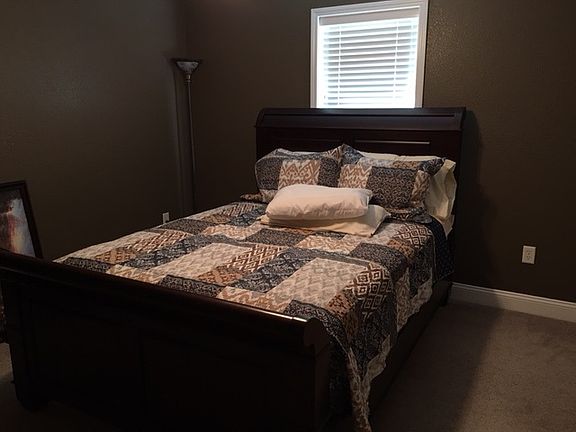 4th image of 25 Meadowview Dr