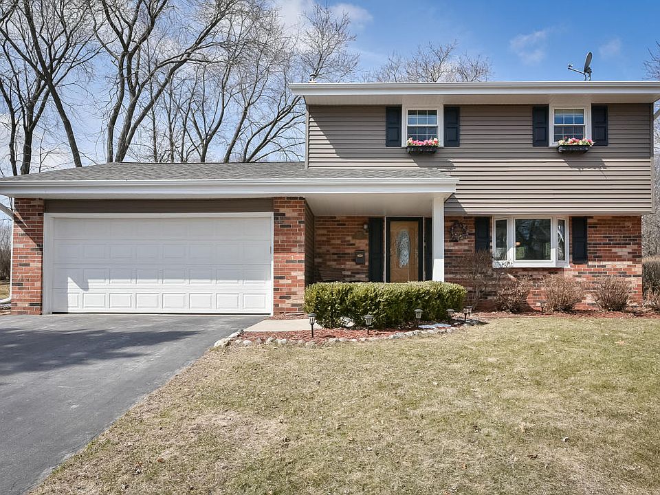 1st image of W53N857 Castle Ct
