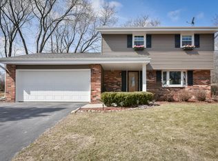 W53N857 Castle Ct, Cedarburg, WI 53012