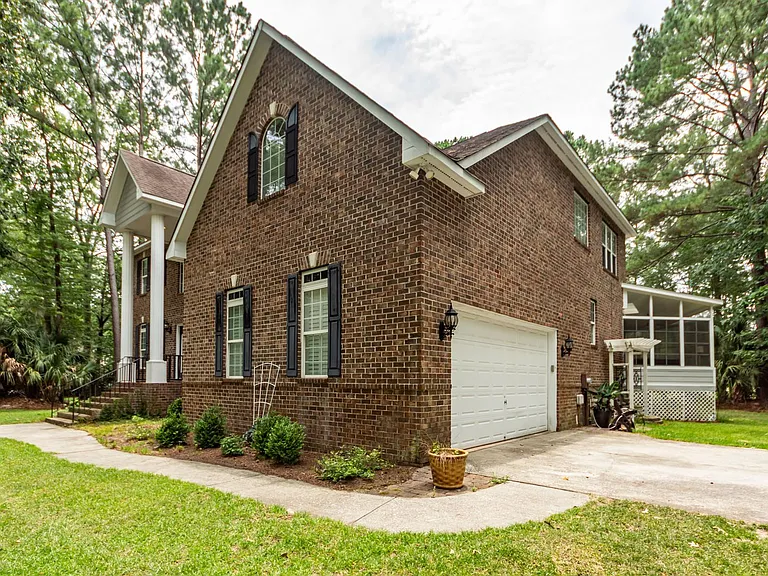 2105 Williams Veneer Ct — Photo 87