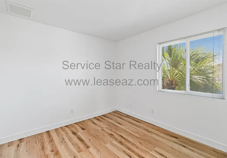 6802 E Paradise Ln — Photo 14
